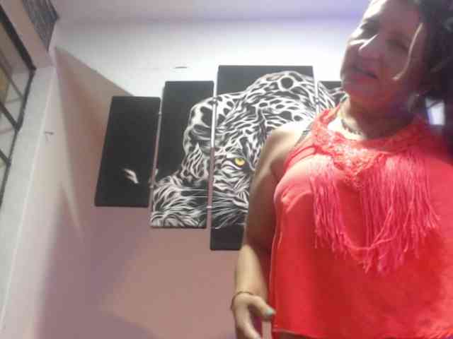 DeboraCienfuegos25 DeboraCienfuegos25