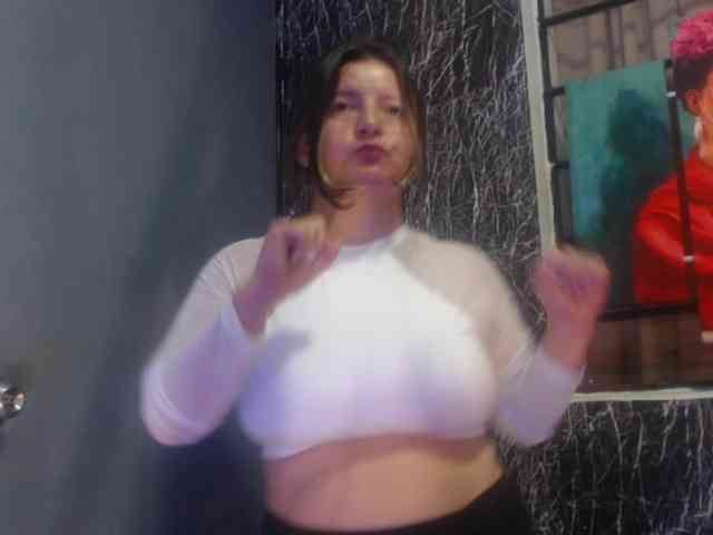 DeboraCienfuegos25 webcam