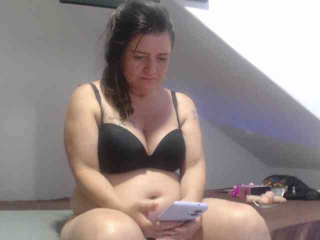 DeboraCienfuegos25 webcam