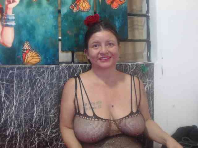 DeboraCienfuegos25 webcam