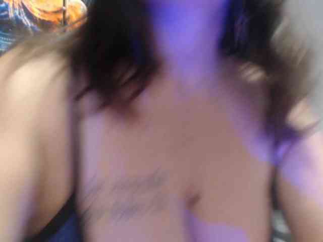 DeboraCienfuegos25 webcam