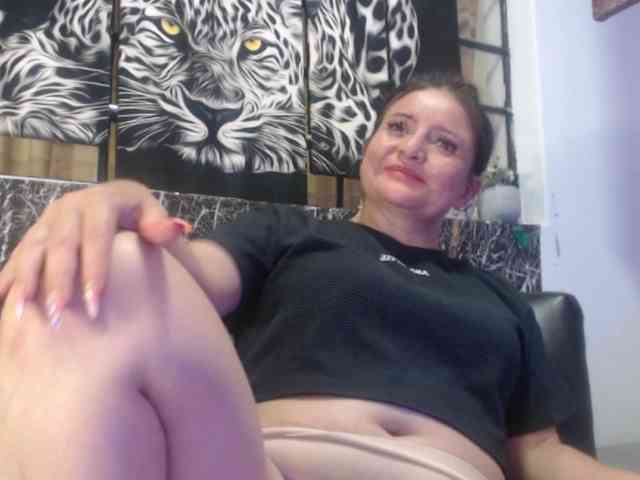 DeboraCienfuegos25 webcam