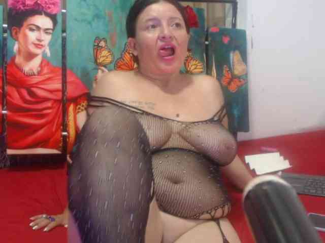 DeboraCienfuegos25 webcam