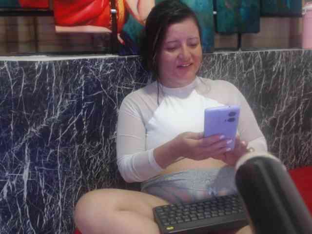 DeboraCienfuegos25 webcam