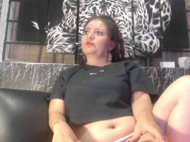 DeboraCienfuegos25 webcam