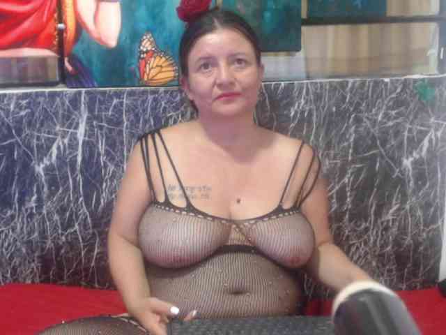 DeboraCienfuegos25 webcam