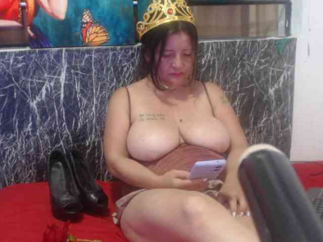 DeboraCienfuegos25 webcam