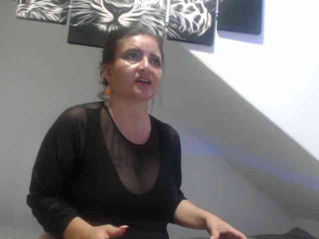 DeboraCienfuegos25 webcam