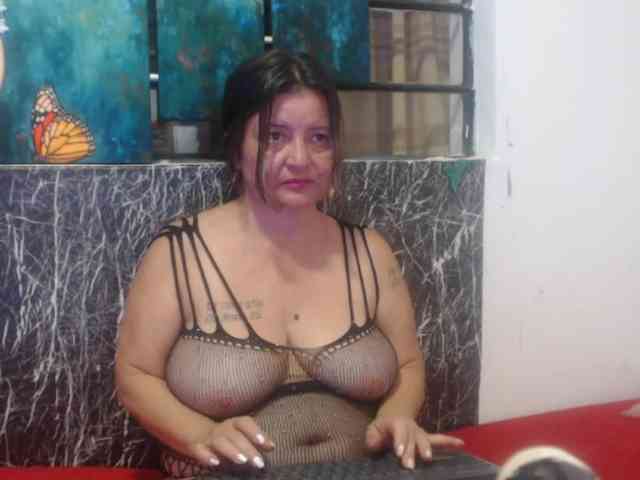 DeboraCienfuegos25 webcam