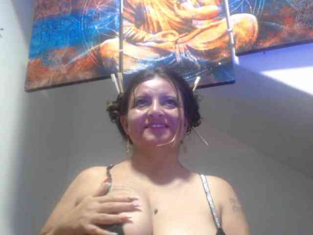 DeboraCienfuegos25 webcam