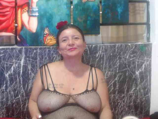 DeboraCienfuegos25 webcam