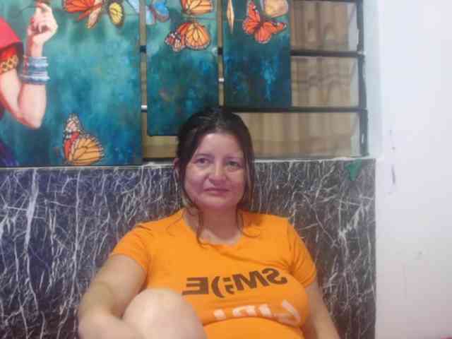 DeboraCienfuegos25 webcam