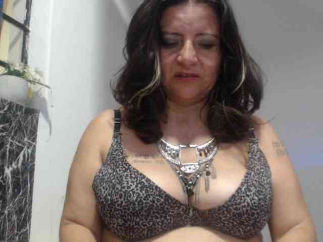 DeboraCienfuegos25 webcam