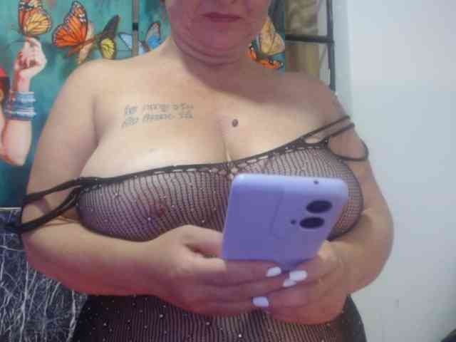 DeboraCienfuegos25 webcam