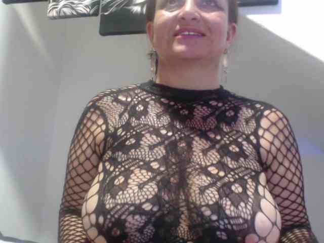 DeboraCienfuegos25 webcam