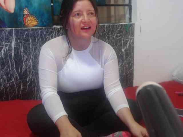 DeboraCienfuegos25 webcam