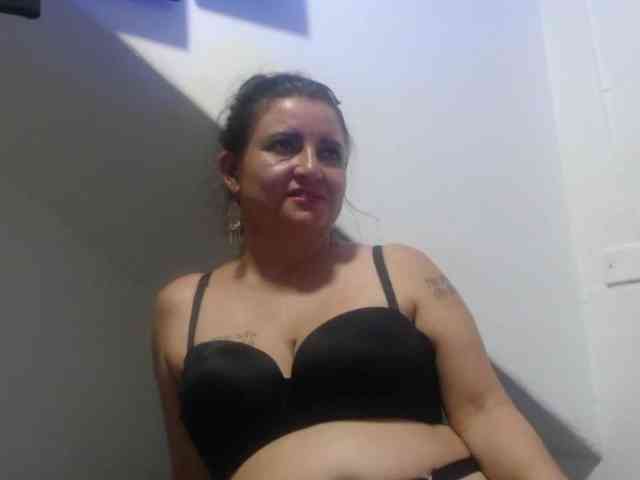 DeboraCienfuegos25 webcam