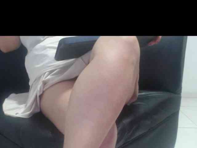 DeboraCienfuegos25 DeboraCienfuegos25