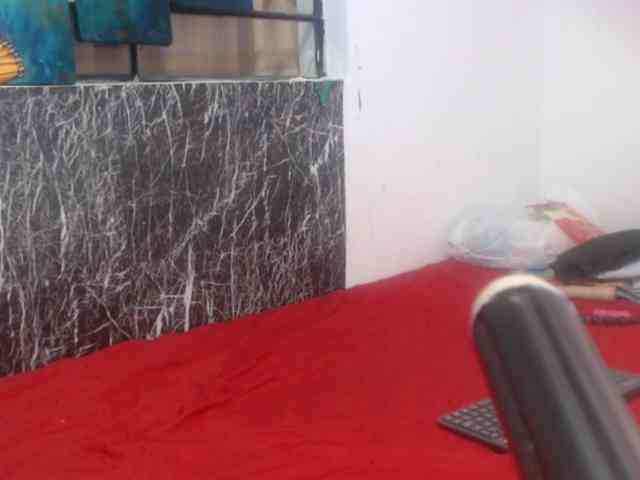 DeboraCienfuegos25 webcam