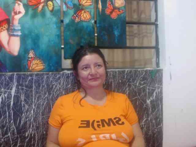 DeboraCienfuegos25 webcam