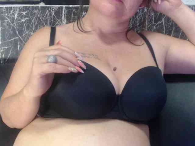 DeboraCienfuegos25 DeboraCienfuegos25