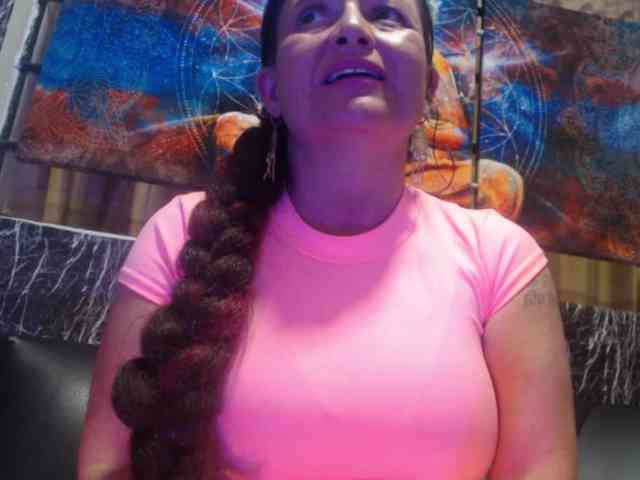 DeboraCienfuegos25 DeboraCienfuegos25