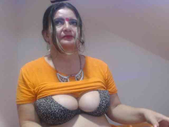 DeboraCienfuegos25 webcam