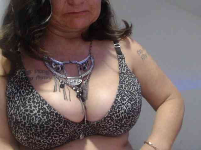 DeboraCienfuegos25 webcam