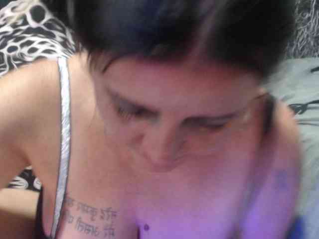 DeboraCienfuegos25 webcam