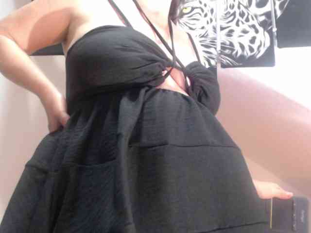 DeboraCienfuegos25 webcam