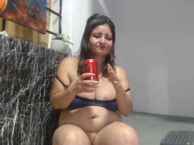 DeboraCienfuegos25 webcam