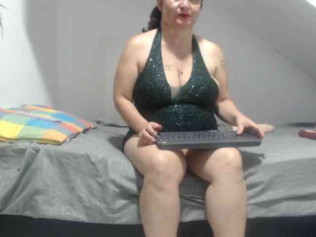 DeboraCienfuegos25 webcam