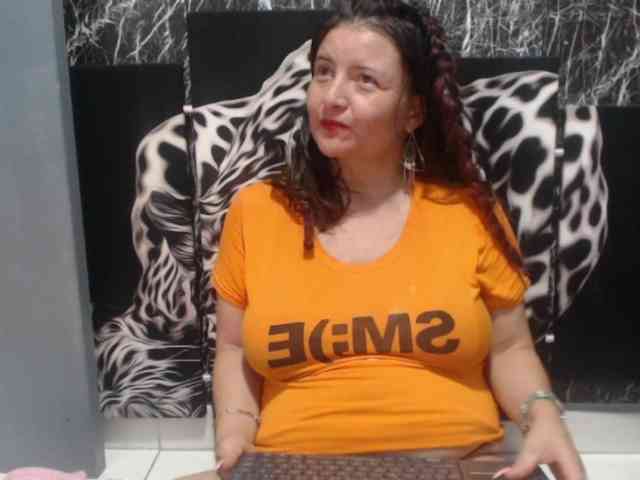 DeboraCienfuegos25 webcam