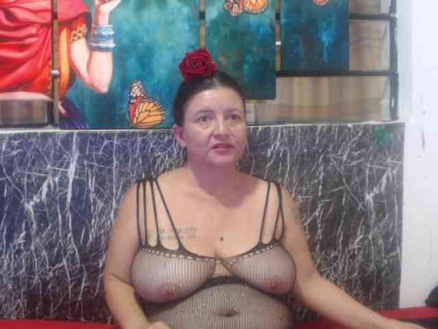 DeboraCienfuegos25 webcam