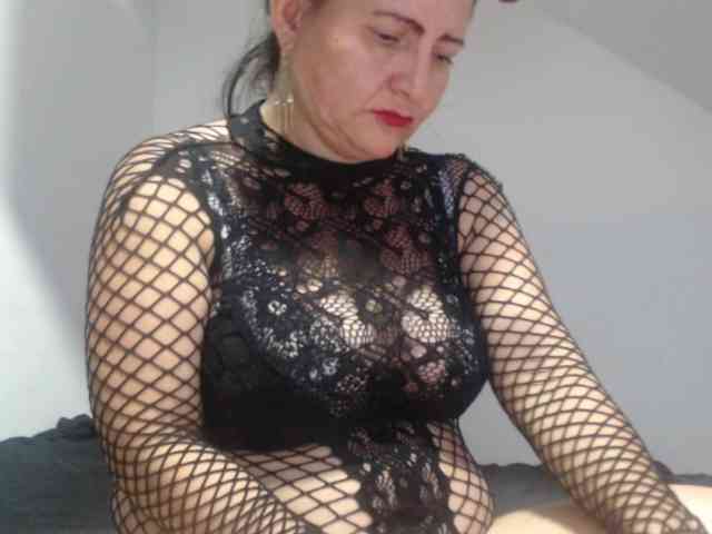 DeboraCienfuegos25 webcam