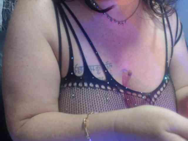 DeboraCienfuegos25 DeboraCienfuegos25