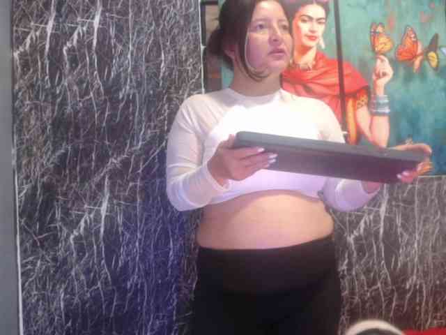 DeboraCienfuegos25 webcam