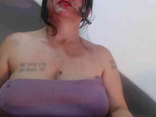 DeboraCienfuegos25 webcam