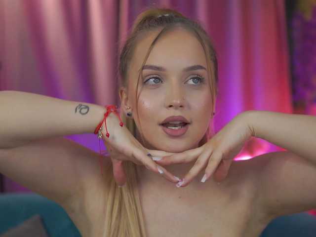 ElyssawetXX's BongaCams show and profile