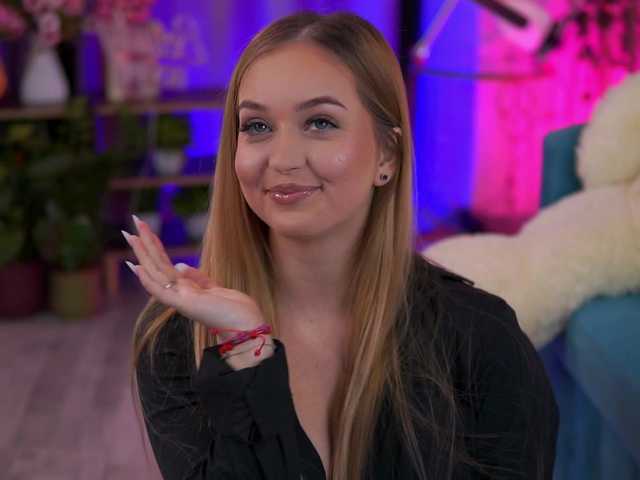 ElyssawetXX's BongaCams show and profile