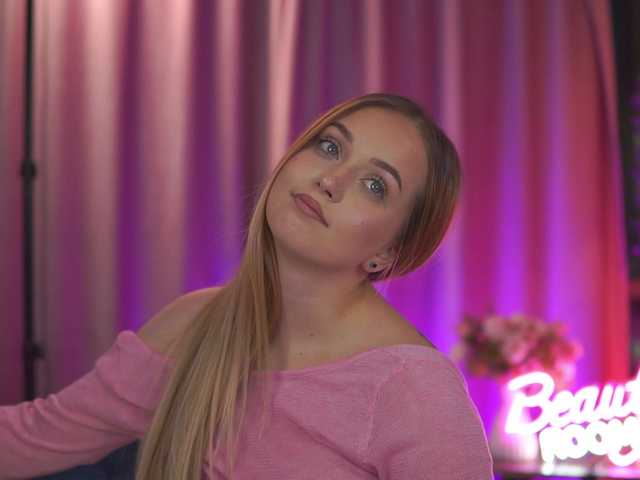 ElyssawetXX's BongaCams show and profile