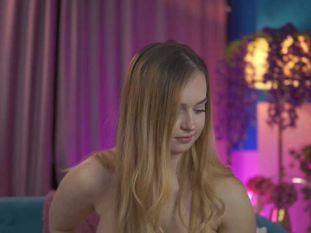 ElyssawetXX's BongaCams show and profile