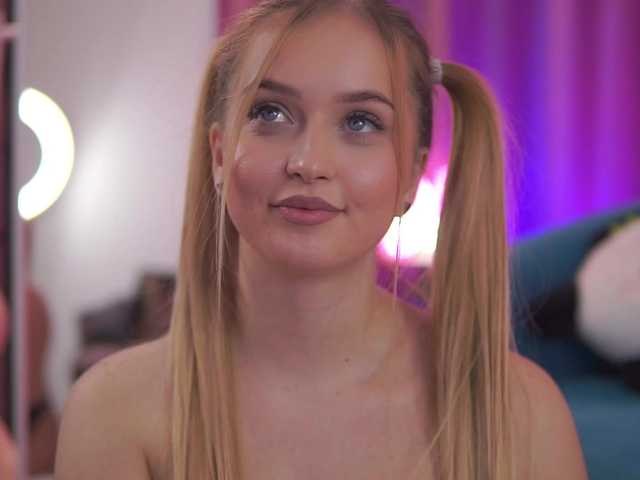 ElyssawetXX's BongaCams show and profile