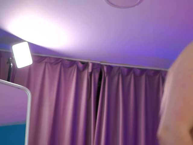 ElyssawetXX's BongaCams show and profile