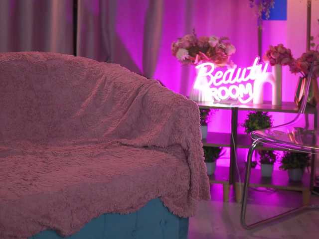 ElyssawetXX's BongaCams show and profile