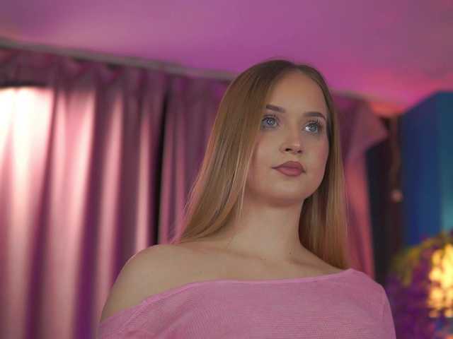 ElyssawetXX's BongaCams show and profile