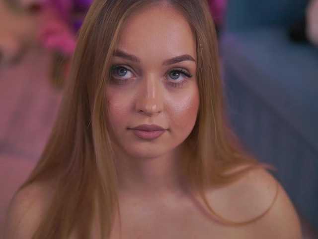 ElyssawetXX's BongaCams show and profile