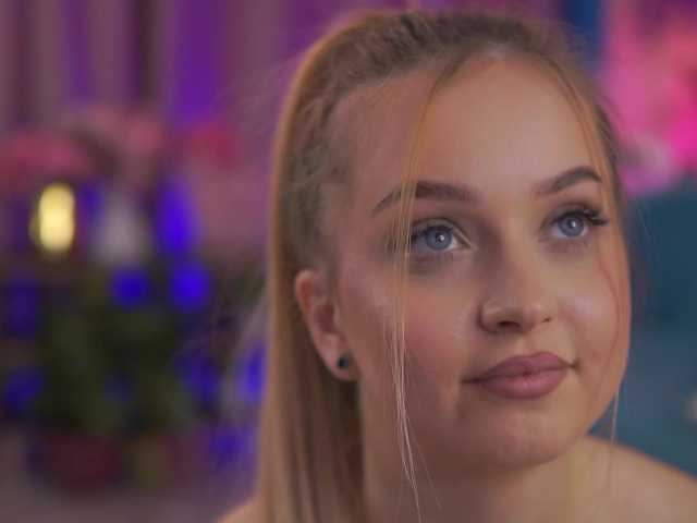 ElyssawetXX's BongaCams show and profile