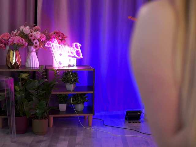 ElyssawetXX's BongaCams show and profile