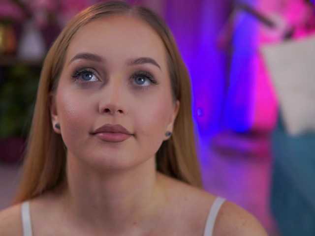 ElyssawetXX's BongaCams show and profile